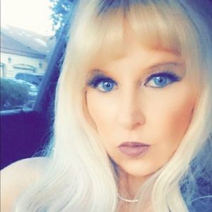 Meet your Posher, Tina